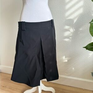 Louis Vuitton pleated skirt size 42 black